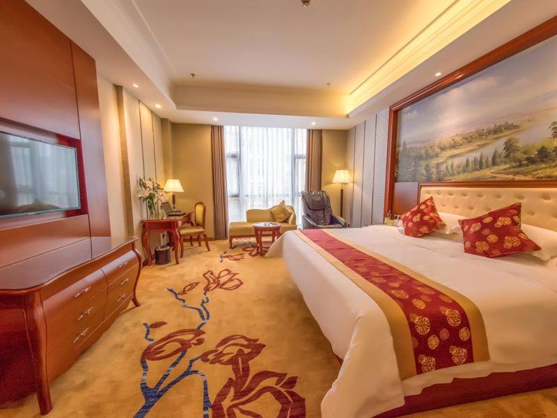 Vienna International Hotel Guangxi Duan Du'an Exterior photo