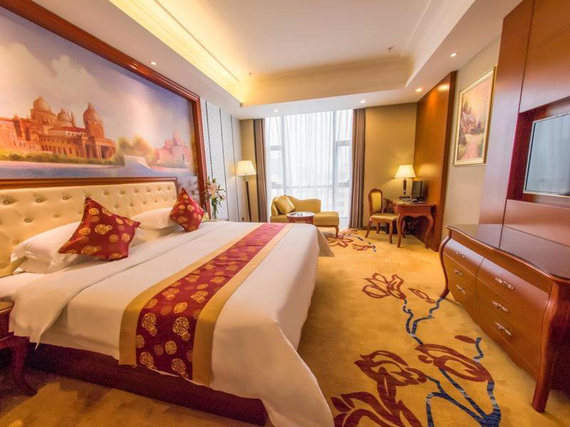 Vienna International Hotel Guangxi Duan Du'an Exterior photo
